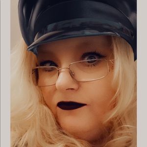 Meet your Posher, Billie